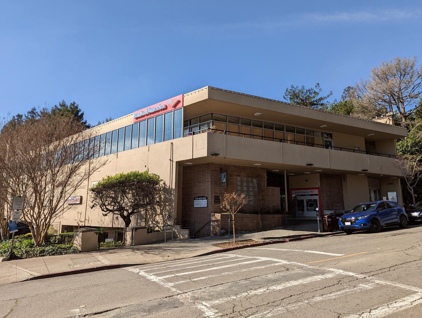 1955 Mountain Blvd Oakland CA, 21000 SF Class B office building Montclair Oakland, leasing assignment