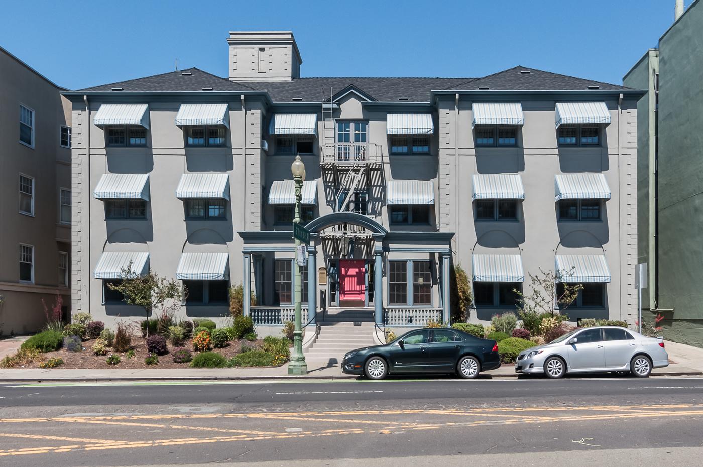 230 Grand Ave Oakland CA, 14125 SF Class B office building Grand Lake Oakland, leasing assignment