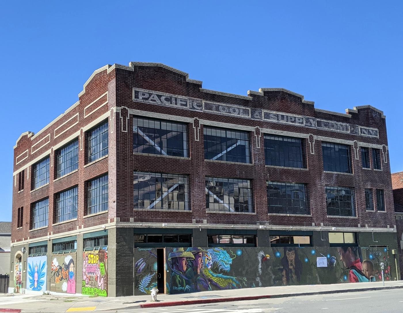 251 8th St Oakland CA, 15031 SF Class B office building Downtown Oakland, owner-user sale