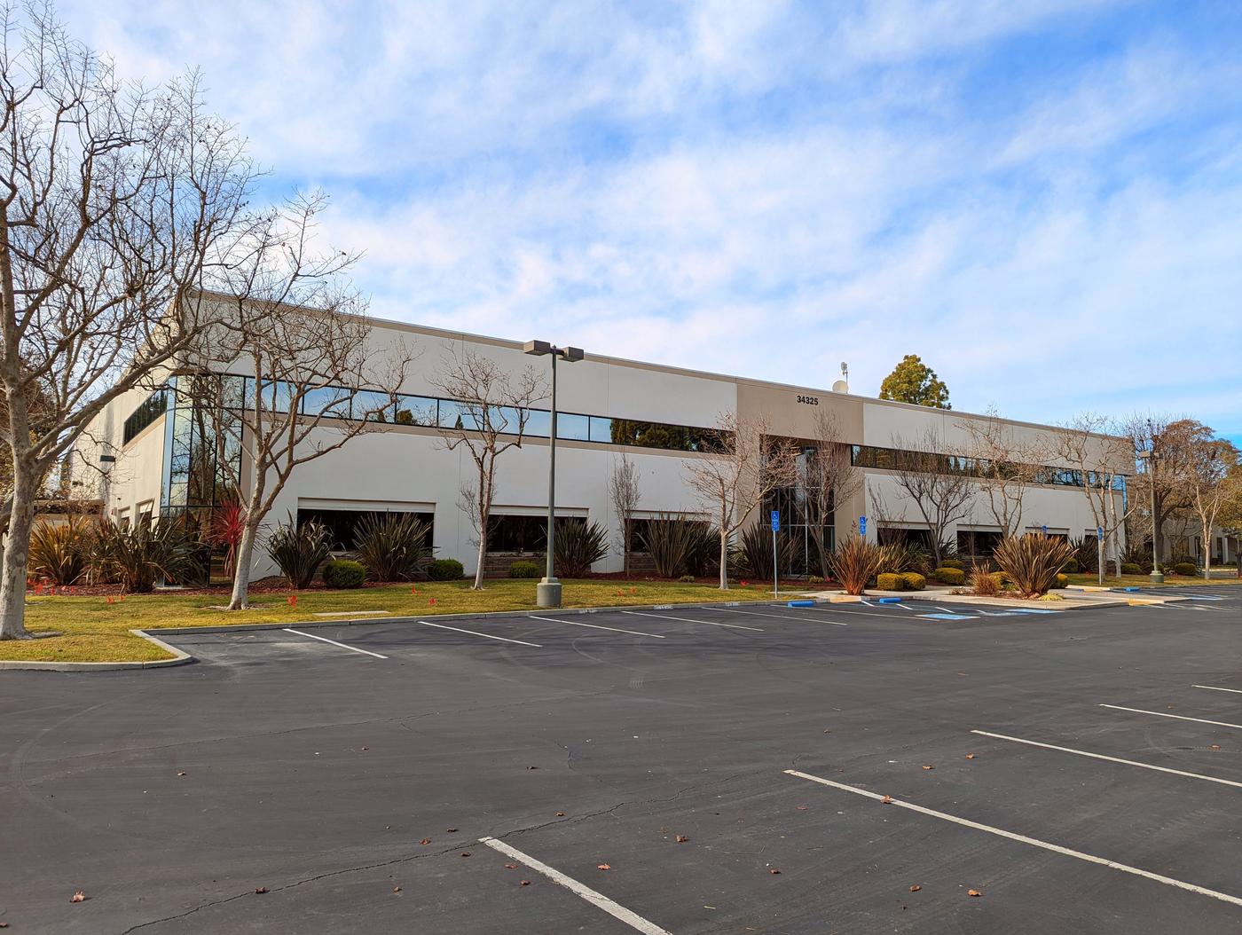 34325 Ardenwood Blvd Fremont CA, 49164 SF flex lab building, investment sale
